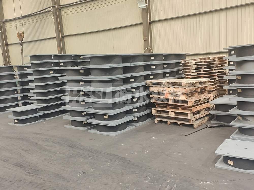 水平力分散型橡膠支座